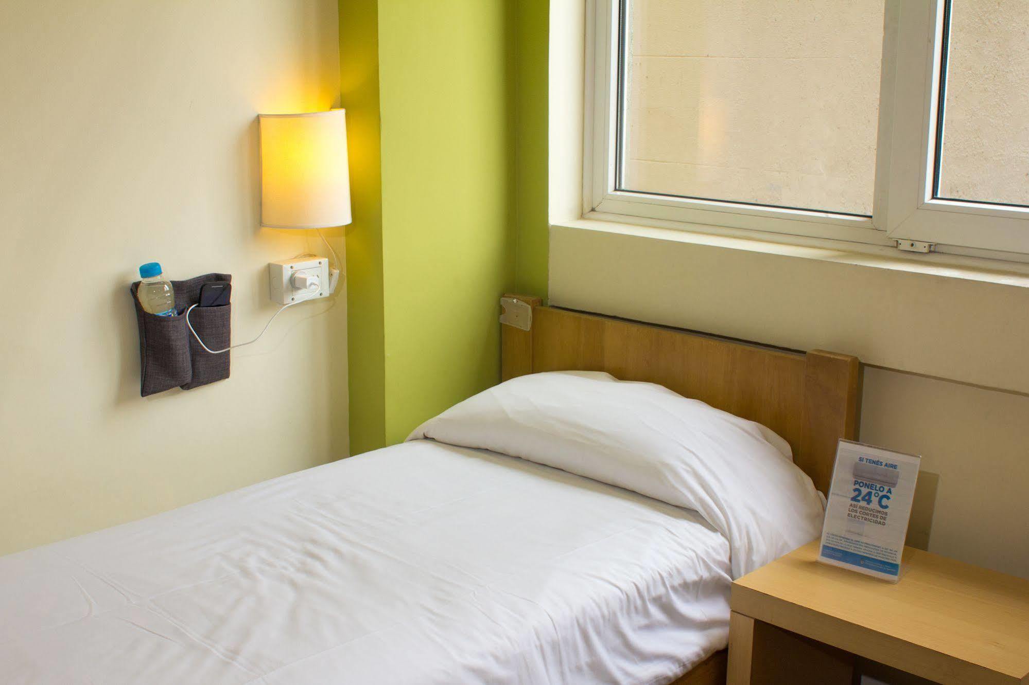 Circus Hostel Буенос Айрес Екстериор снимка