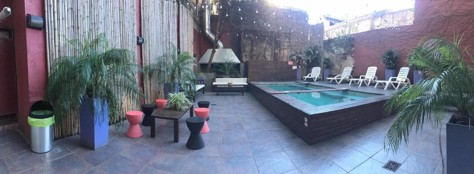 Circus Hostel Буенос Айрес Екстериор снимка